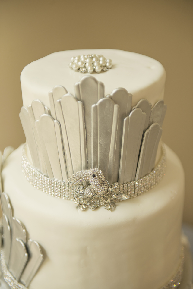 Brooke + Justin’s 1920s-inspired, Modern Gatsby-esque Wedding Cake By Signature Cakes By Vicki |  Nashville