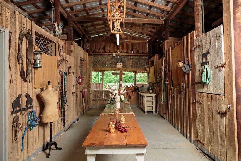 Gratidude Ranch: A Mini Farm Venue Perfect for a Rustic Tennessee Wedding