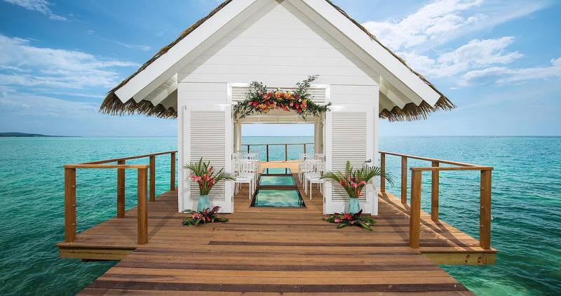 How to Book Your Wedding at a Sandals Resort from 2 Travel Anywhere |  Nashville