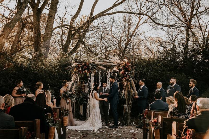 Boho Meets Elegant Wedding by Lauren White Photography |  Nashville Real Wedding
