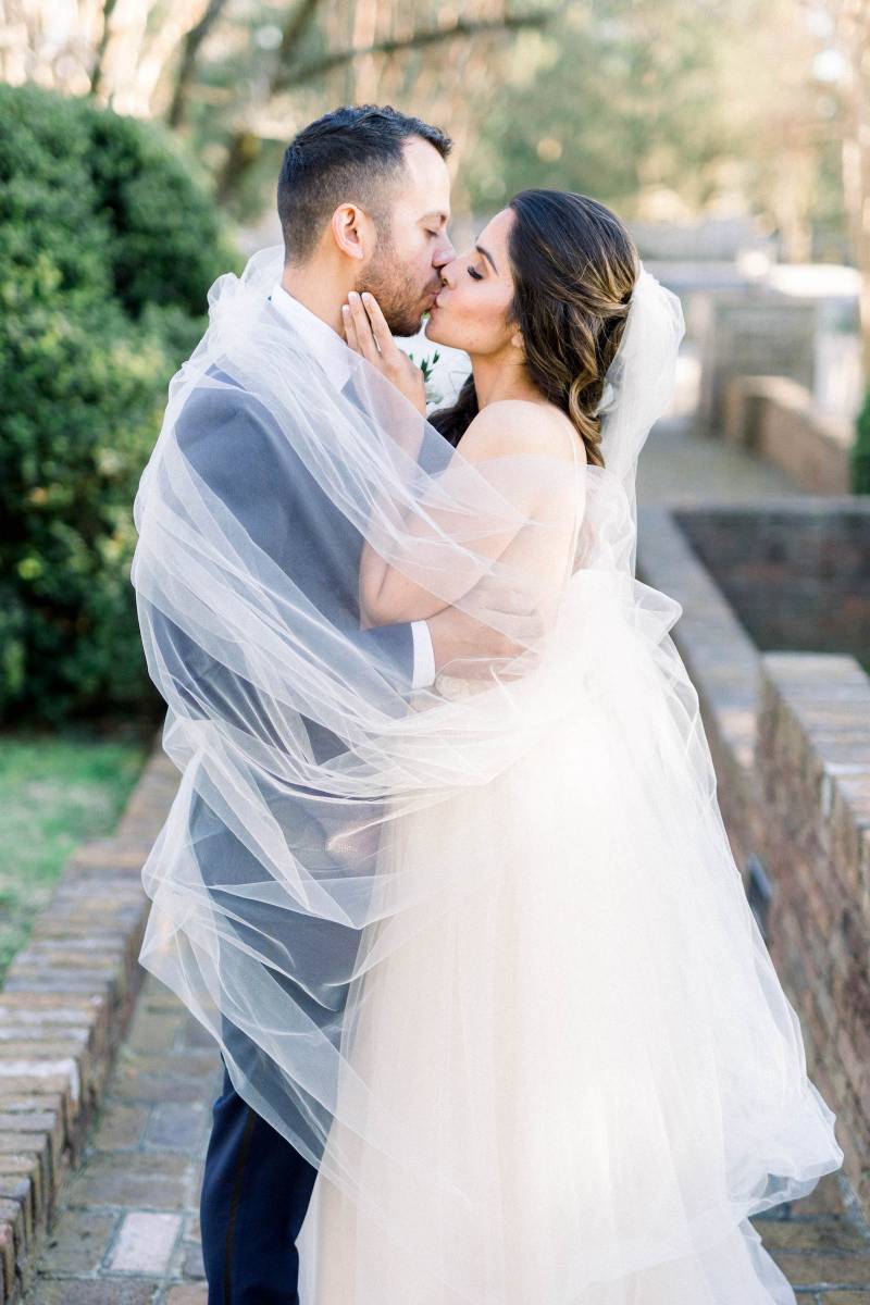 Elegant southern mansion wedding inspiration featured on Nashville Bride Guide