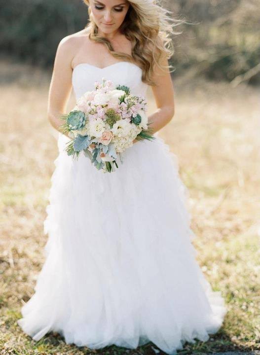 LMA Designs - Nashville Bride Guide