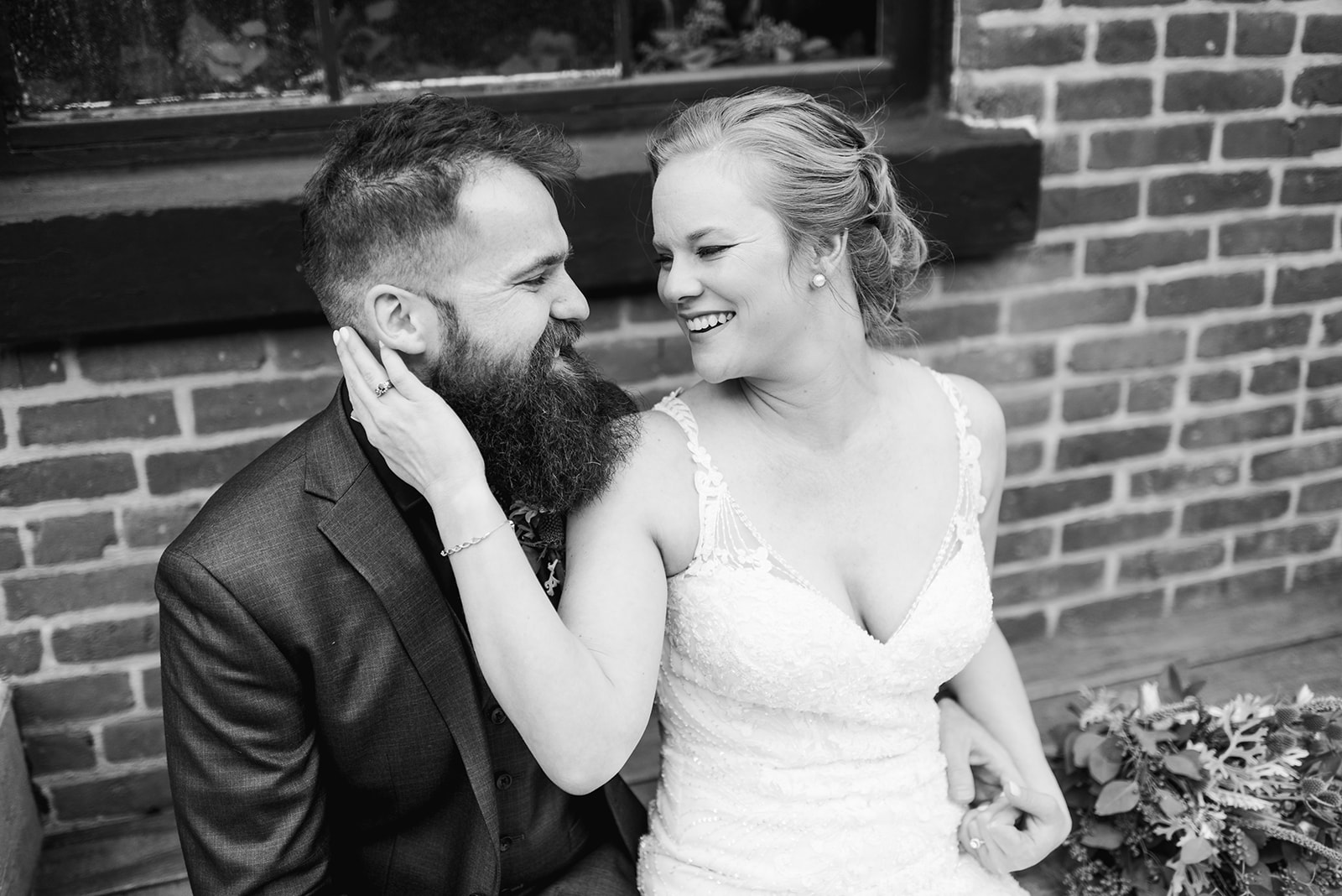 Black and white wedding photography: Nashville wedding at Clementine featured on Nashville Bride Guide