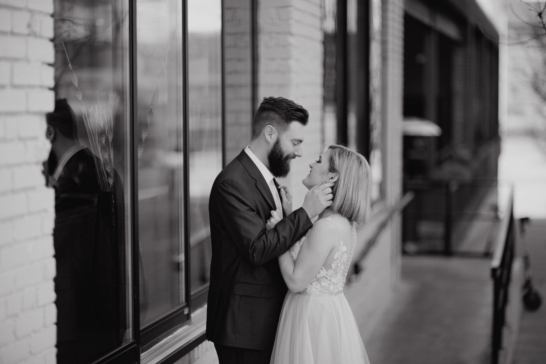 Black and White Wedding Photography: Nashville brunch elopement featured on Nashville Bride Guide