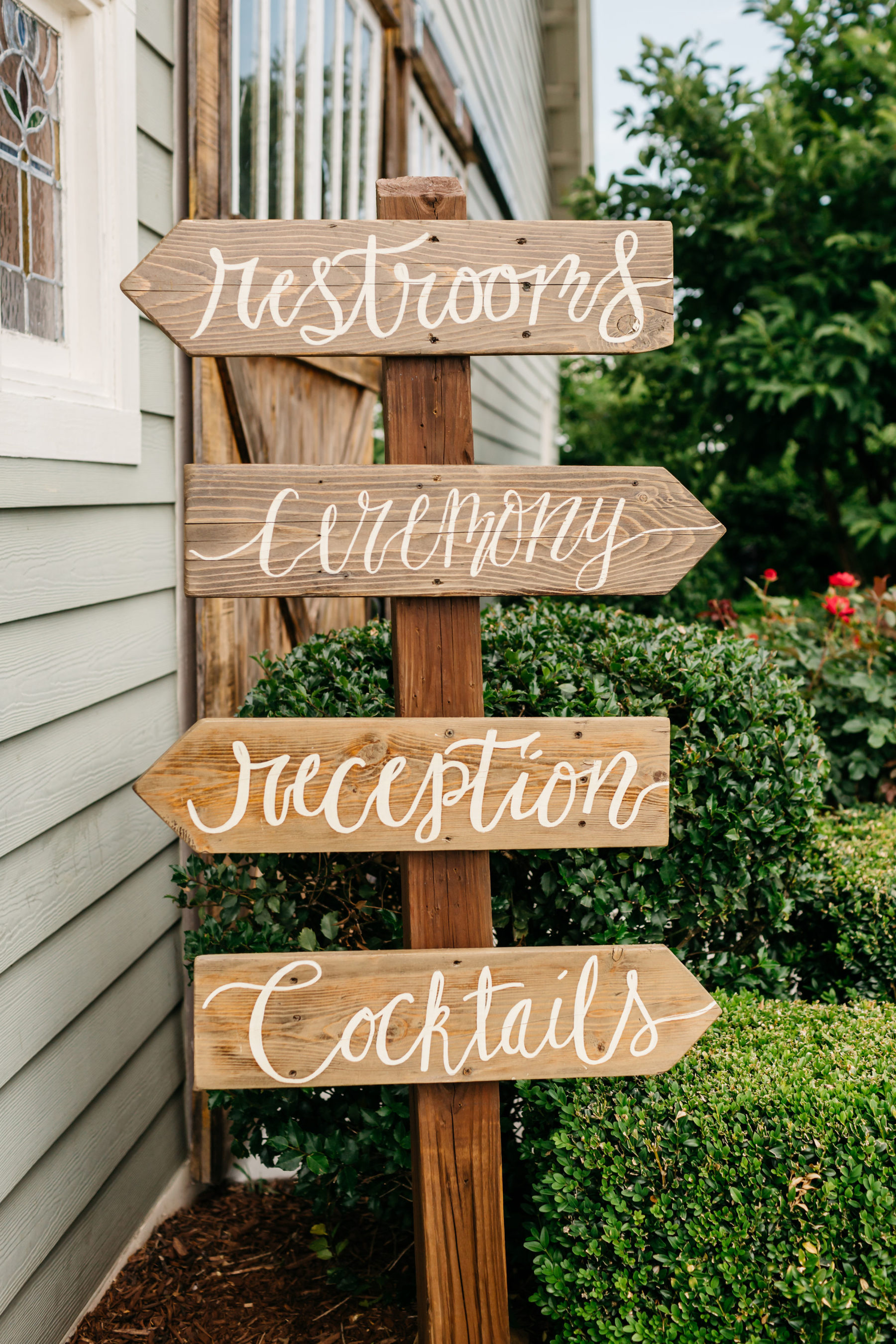Rustic Front Porch Farms wedding featured on Nashville Bride Guide