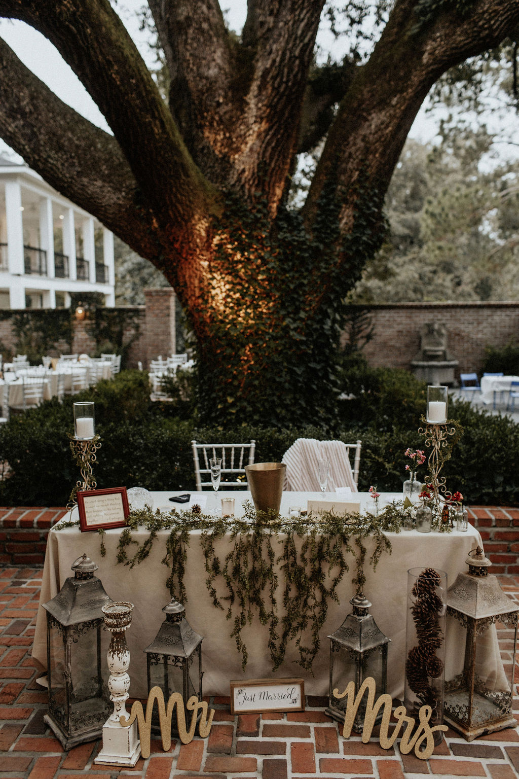 Wedding sweetheart table: Magical Winter Wedding by Meghan Melia Photography featured on Nashville Bride Guide!