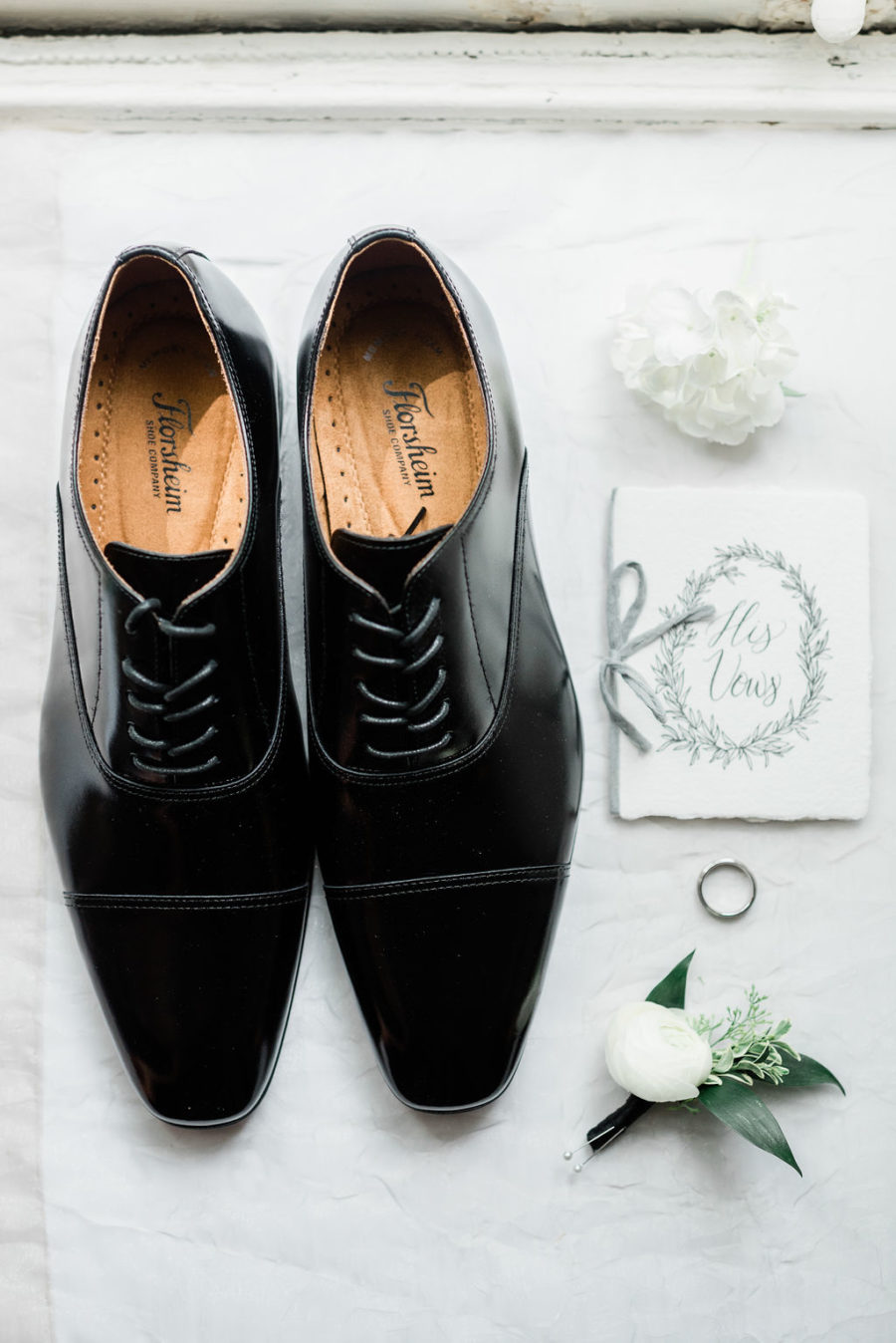 Grooms wedding shoes for Riverwood Mansion wedding captured by Maria Gloer Photography