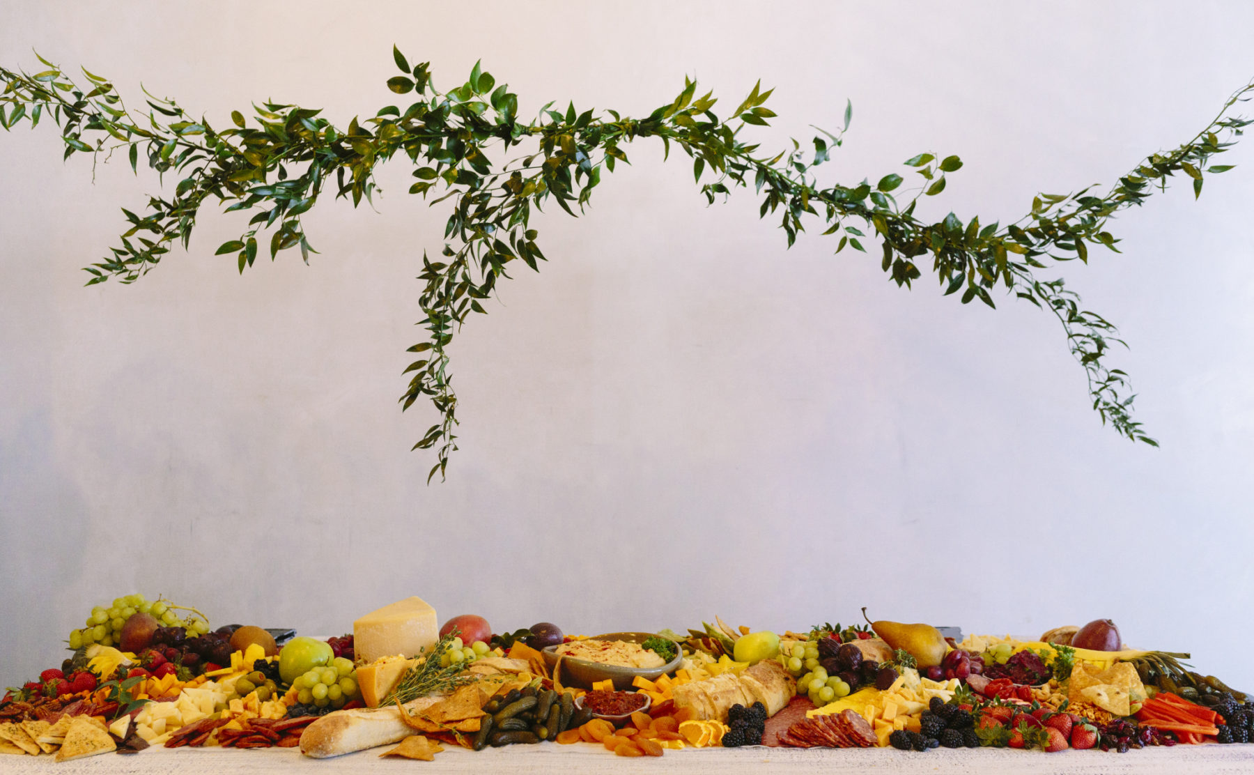 Wedding Food Trends in 2020 from Chef's Market featured on Nashville Bride Guide