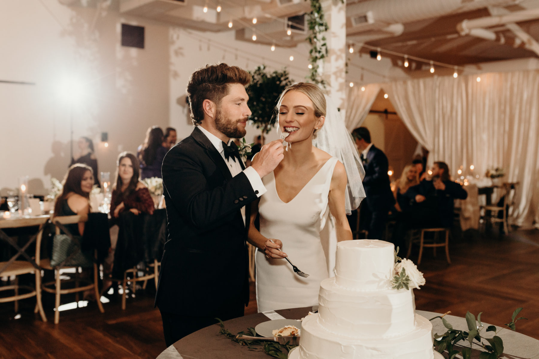 Lauren & Chris Lane's 14 TENN wedding featured on Nashville Bride Guide