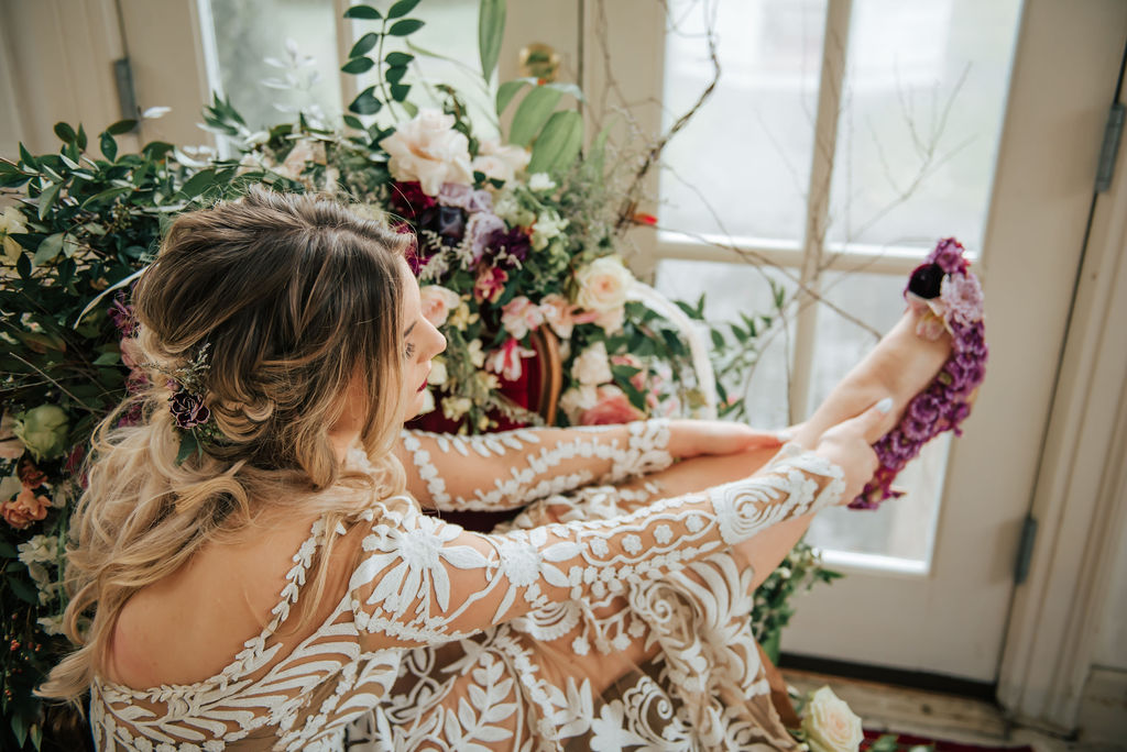 Mansion and Marsh Floral Design featured on Nashville Bride Guide