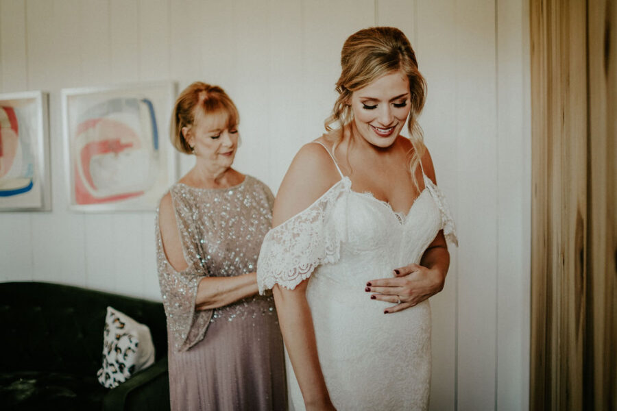 Mother daughter wedding photography: Glenai Gilbert Photography featured on Nashville Bride Guide