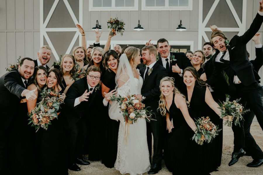 Wedding party portrait: Glenai Gilbert Photography featured on Nashville Bride Guide