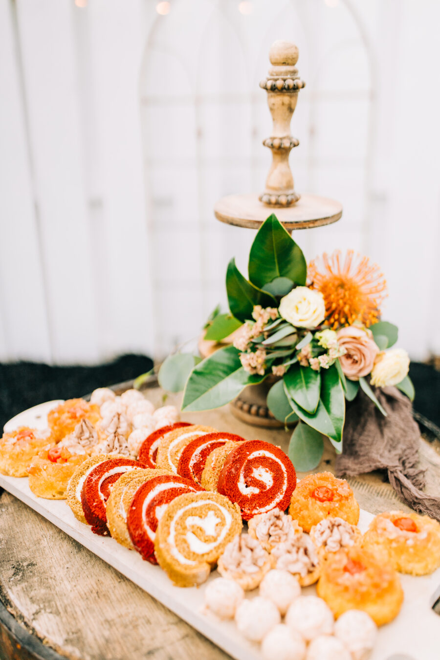 Wedding desserts: Stunning Fall Styled Shoot at Promise Manor featured on Nashville Bride Guide