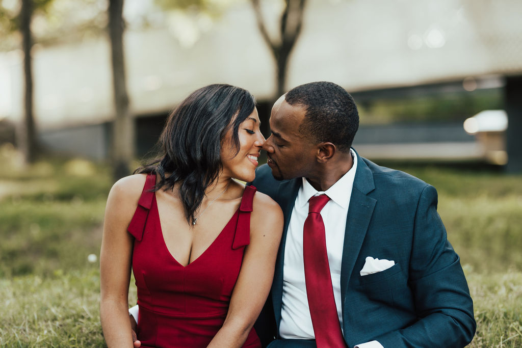 Romantic Engagement Session by Jessica Travis Photography featured on Nashville Bride Guide