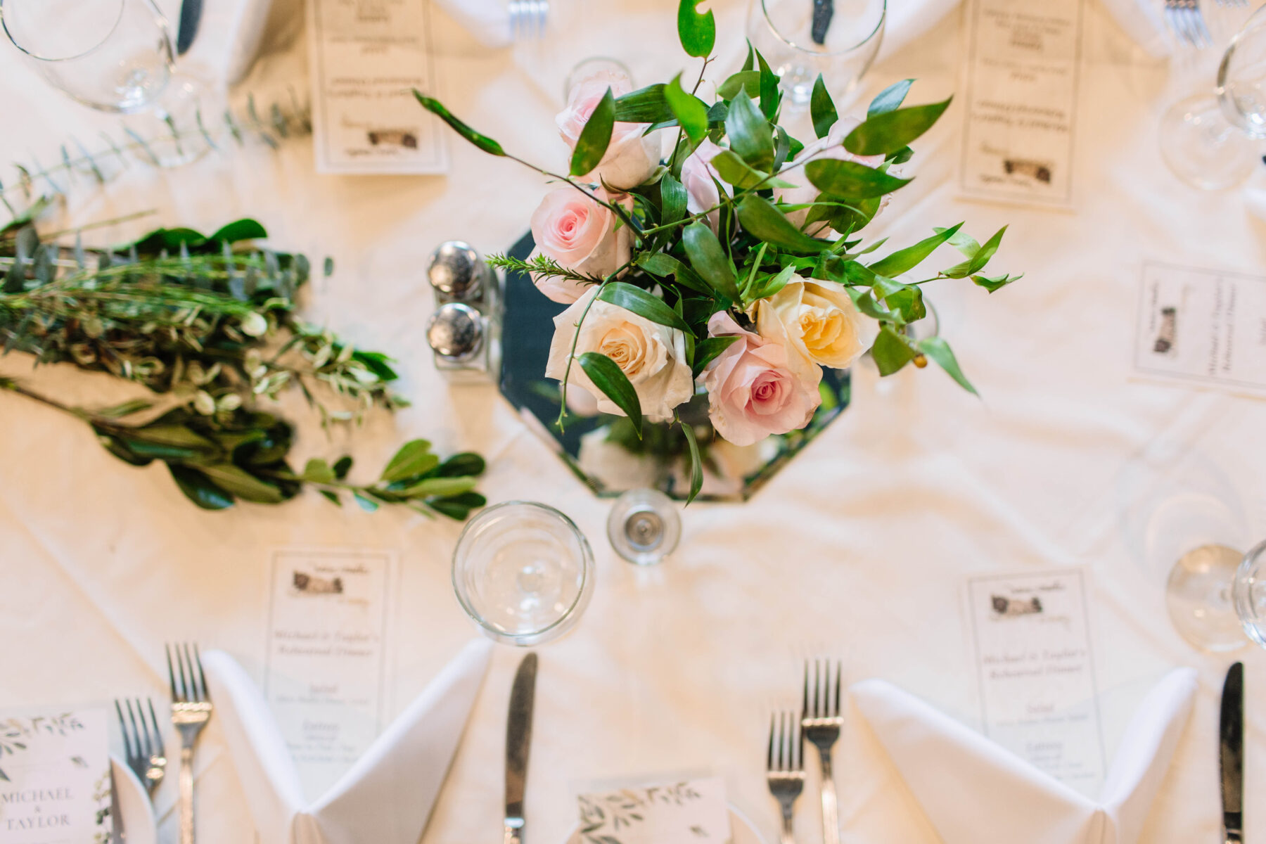 What is your Rehearsal Dinner Style from Mere Bulles | Nashville Bride Guide