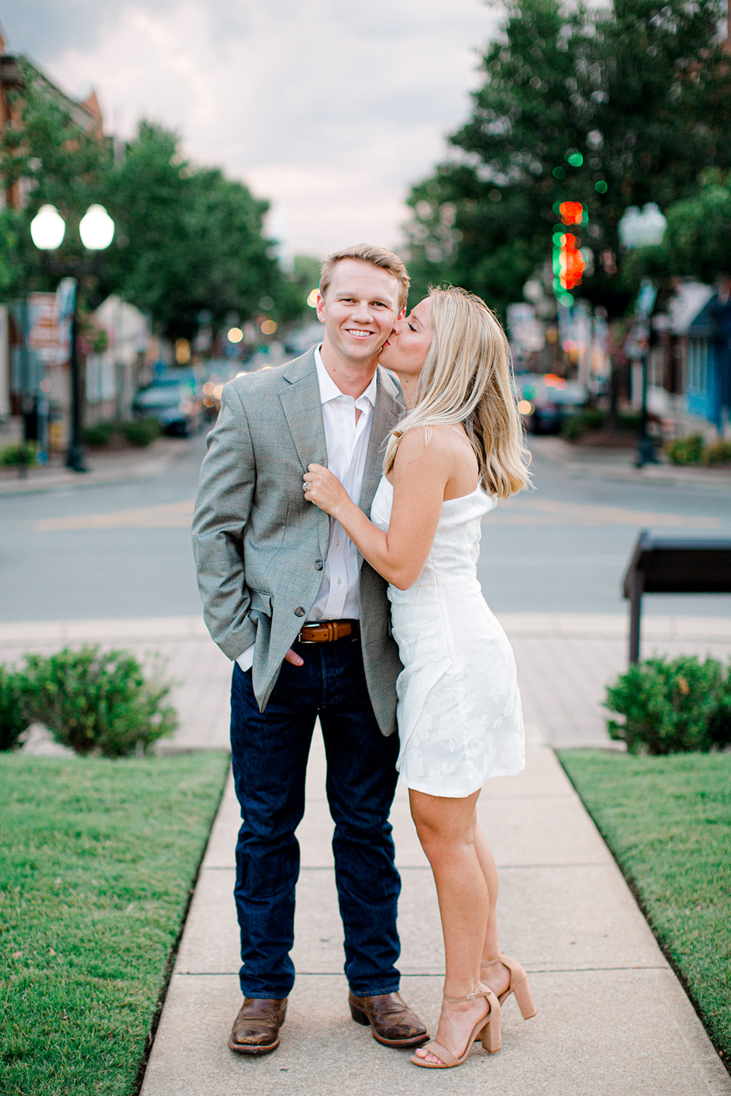 Downtown Franklin Tennessee engagement session by Ashton Brooke Photography featured on Nashville Bride Guide