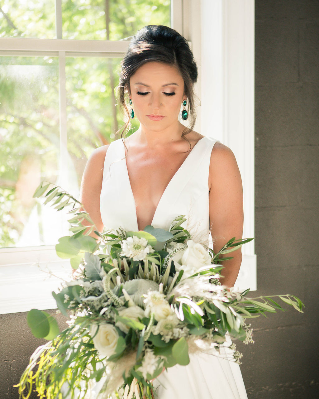 Greenery wedding bouquet: Travel Inspired Photo Shoot
