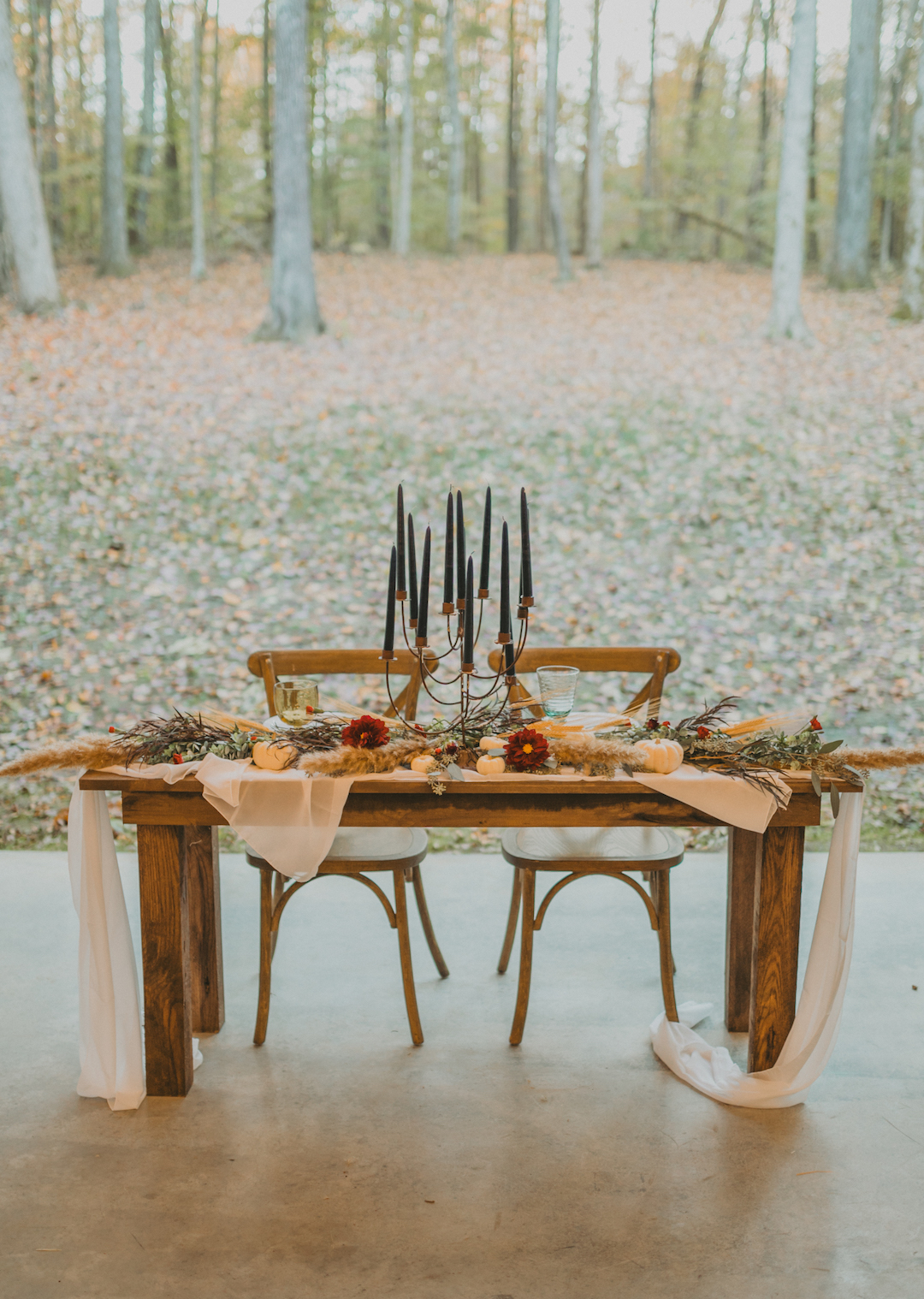 Wedding sweetheart table design
