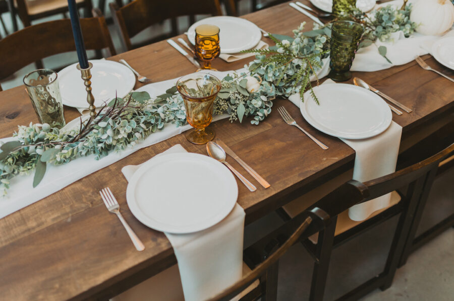 Simple wedding place setting