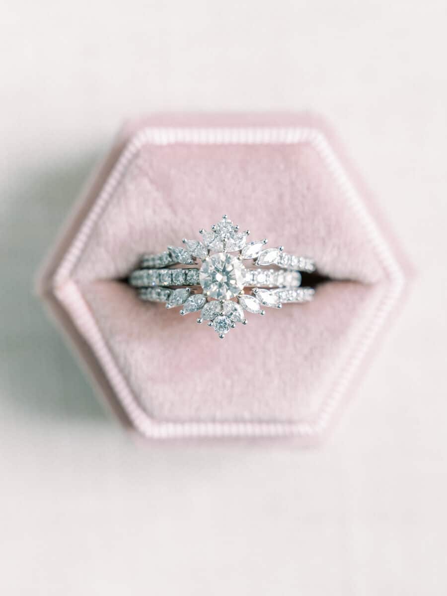 Round engagement ring and wedding bands | Nashville Bride Guide