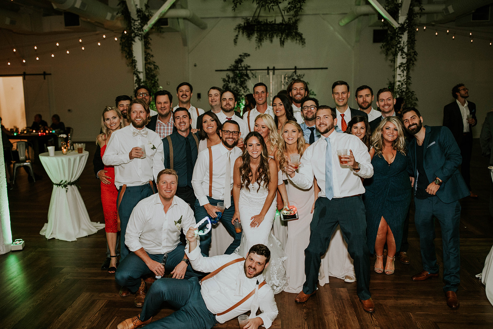 Group wedding photo | Nashville Bride Guide