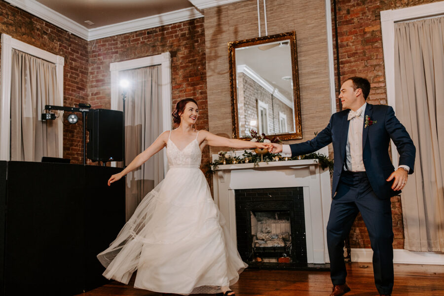 First dance wedding photography | Nashville Bride Guide
