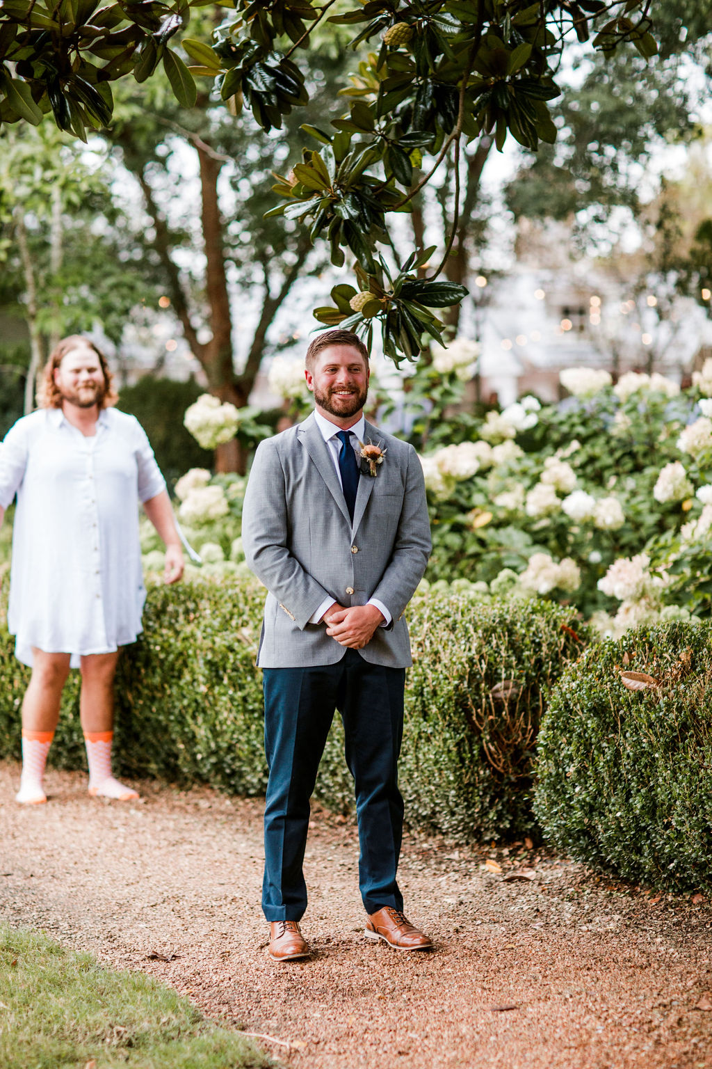 Playful first look with groomsmen | Nashville Bride Guide