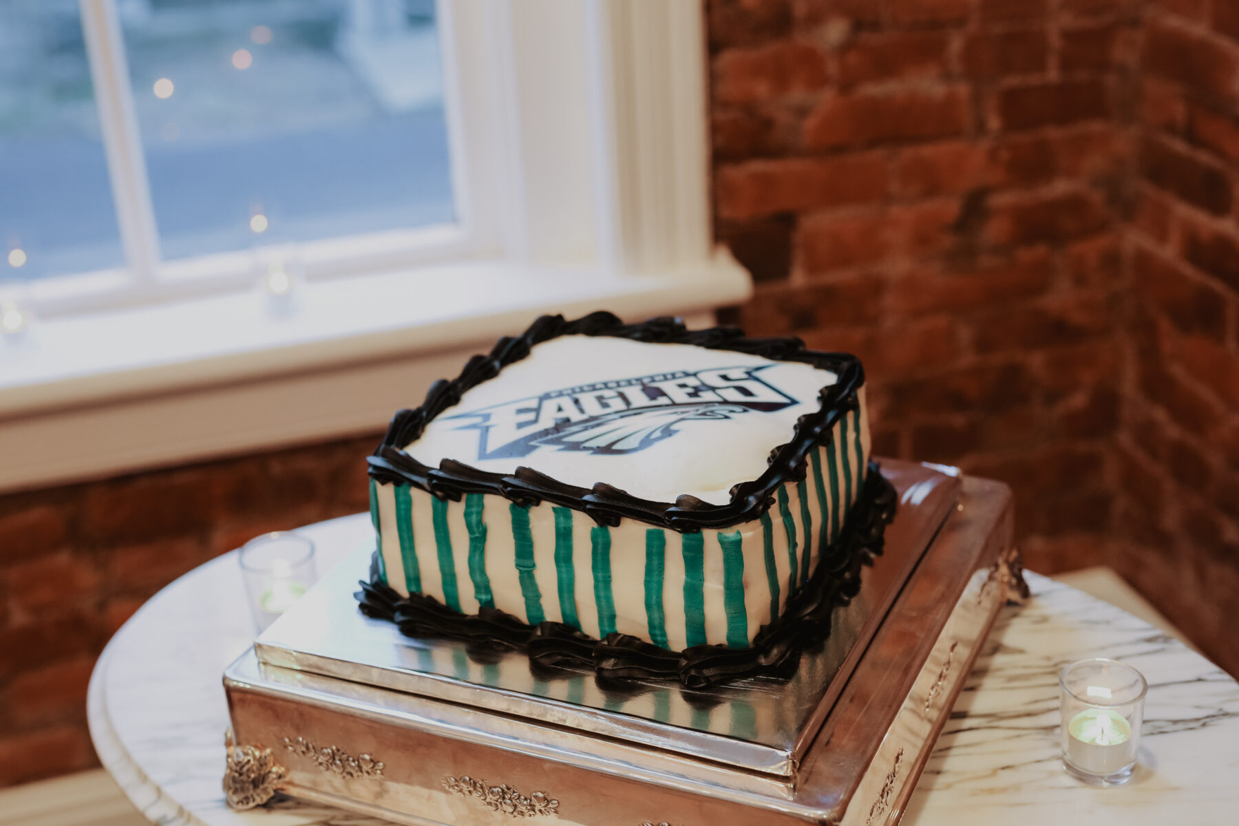 Philadelphia Eagles groom's cake | Nashville Bride Guide
