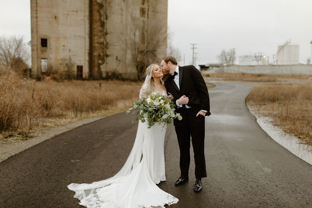Wind and Gold Photography | Nashville Bride Guide