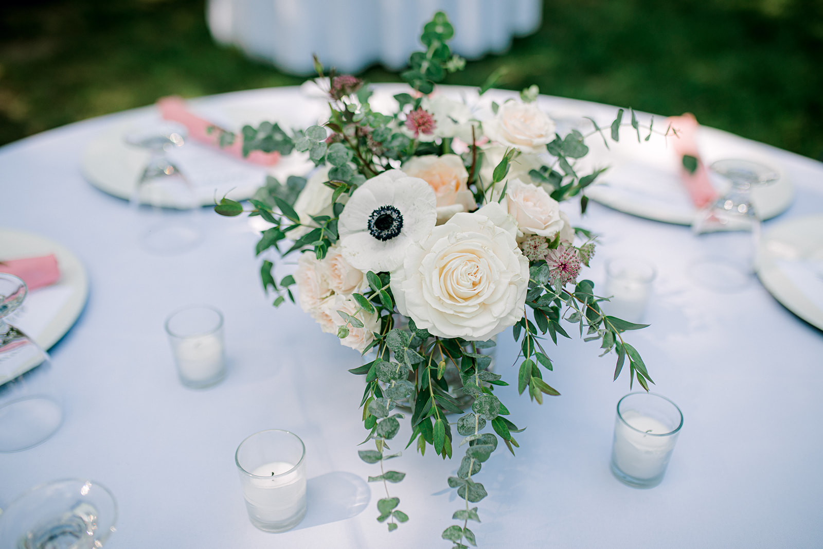 Anemone wedding flower centerpieces | Nashville Bride Guide