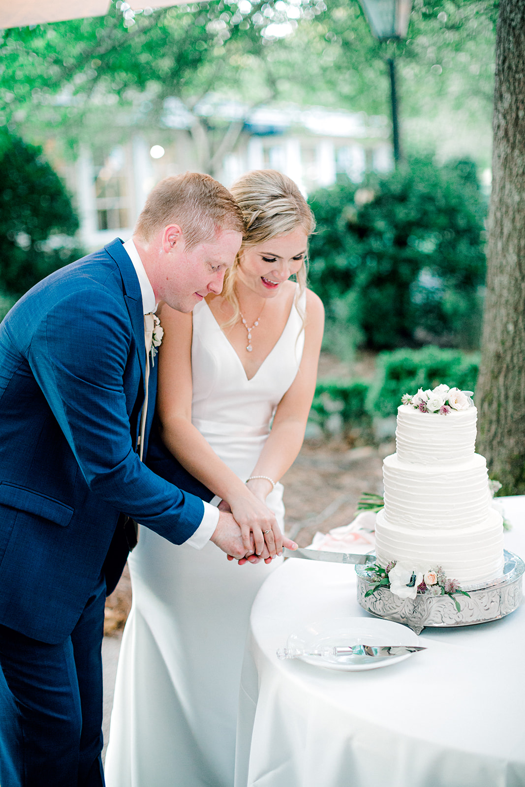 Tennessee Pleasant Hill Mansion Outdoor Wedding | Nashville Bride Guide