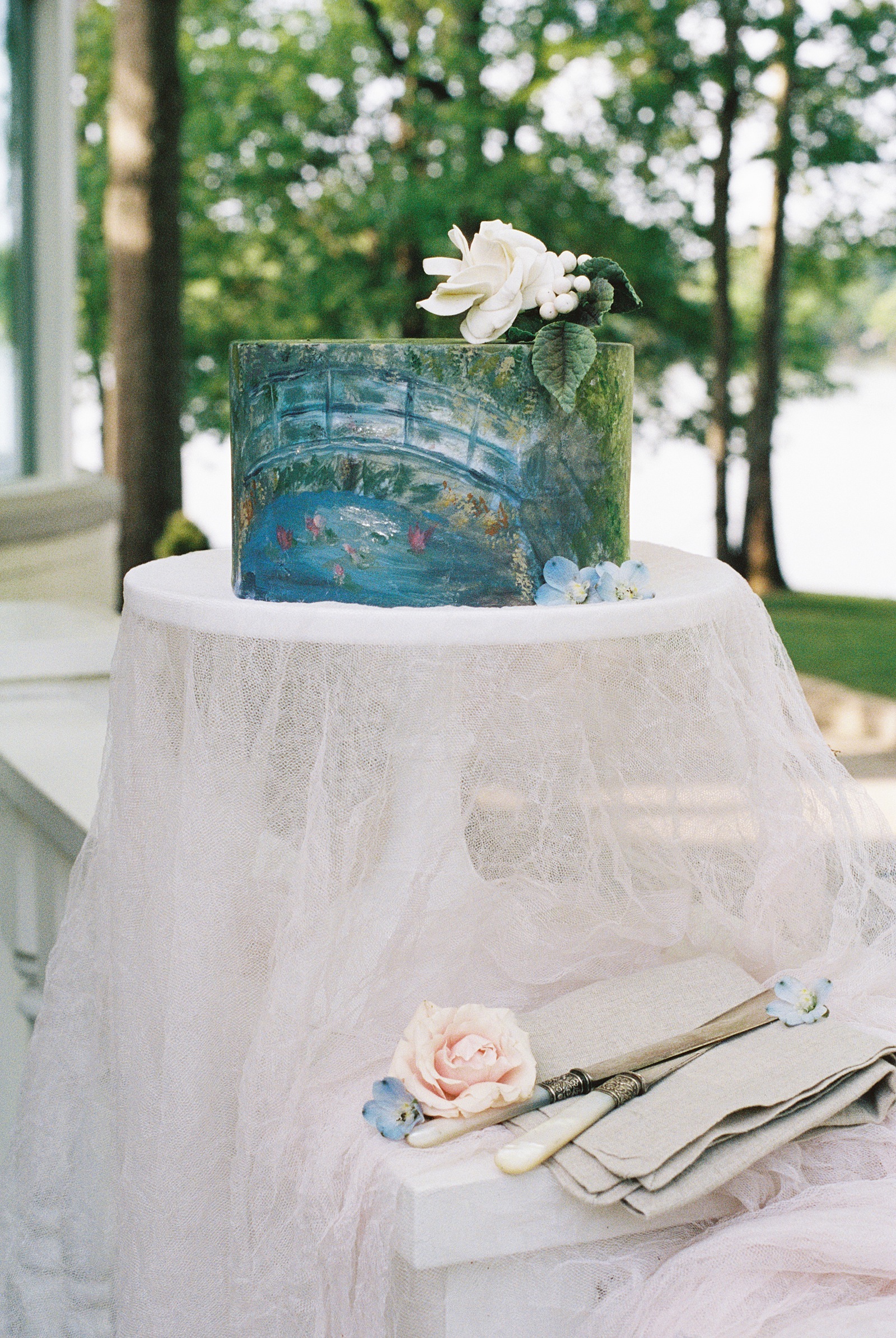 Monet Inspired Wedding Cake | Nashville Bride Guide