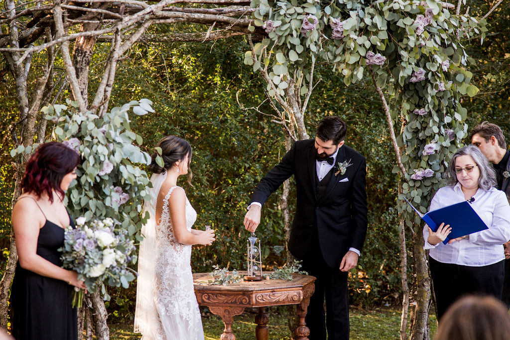Outdoor Meadow Hill Farm wedding ceremony | Nashville Bride Guide