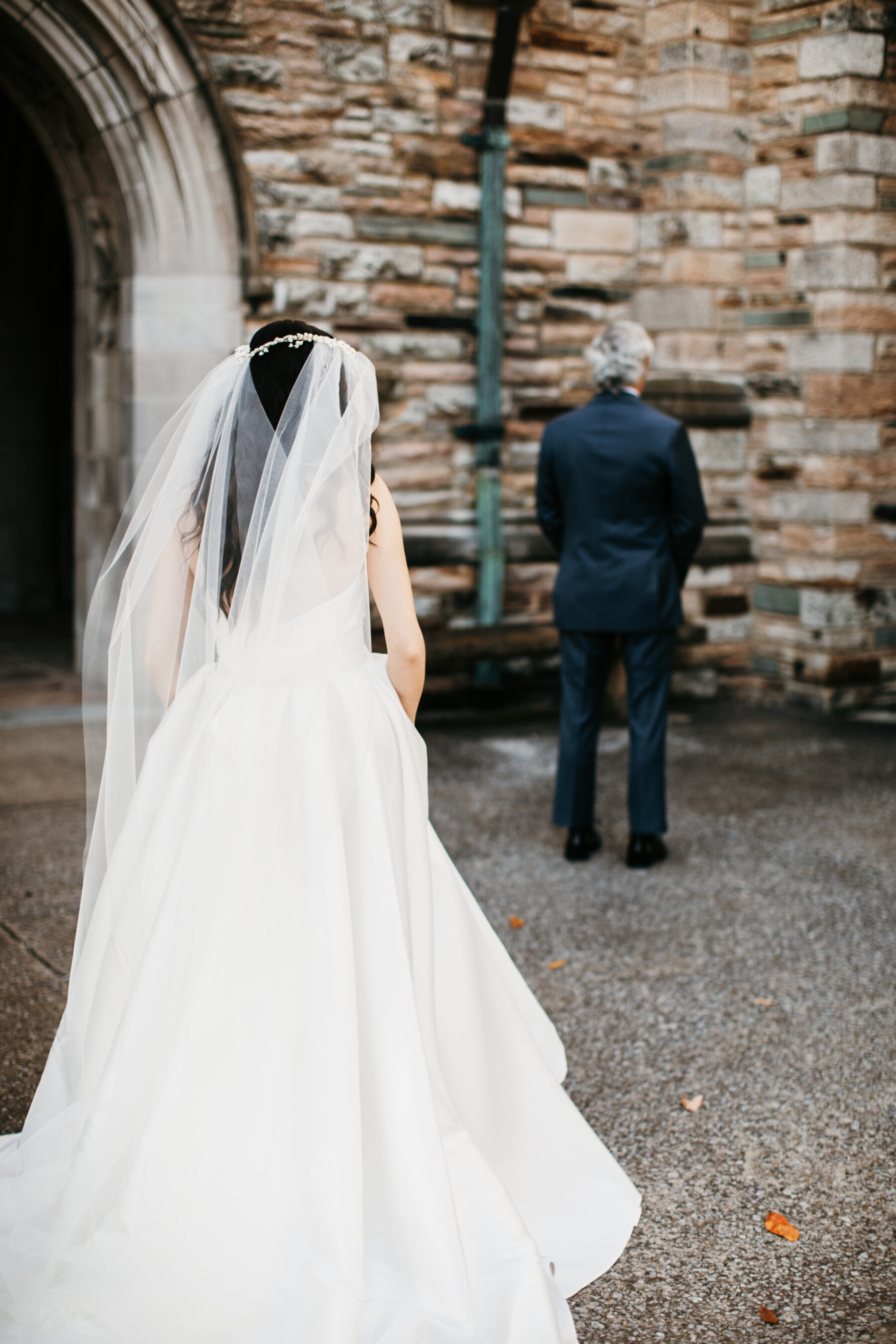 Father of the bride first look | Nashville Bride Guide
