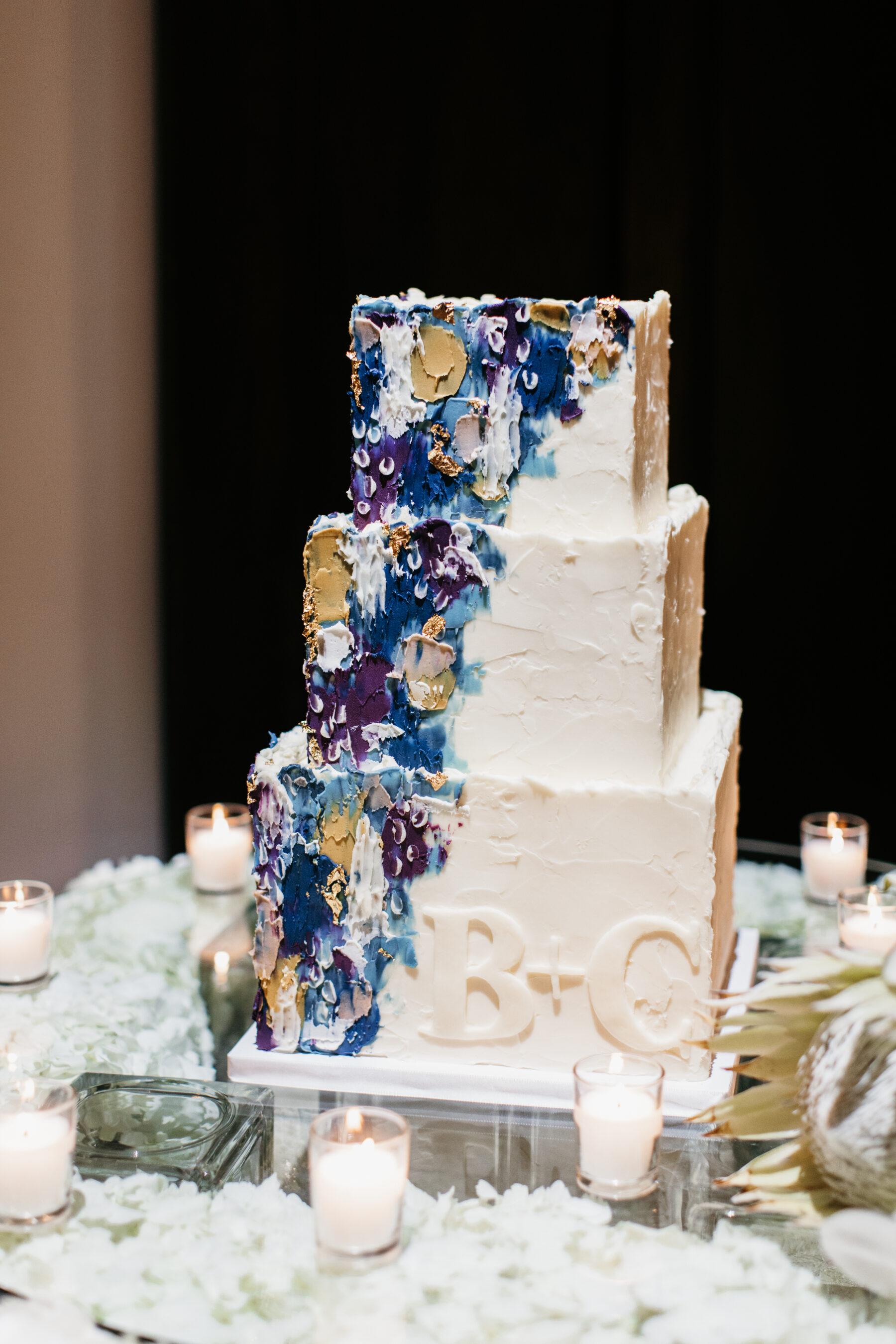 Modern wedding cake design by Baked in Nashville | Nashville Bride Guide