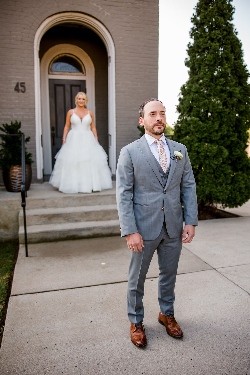Wedding first look at The Cordelle | Nashville Bride Guide