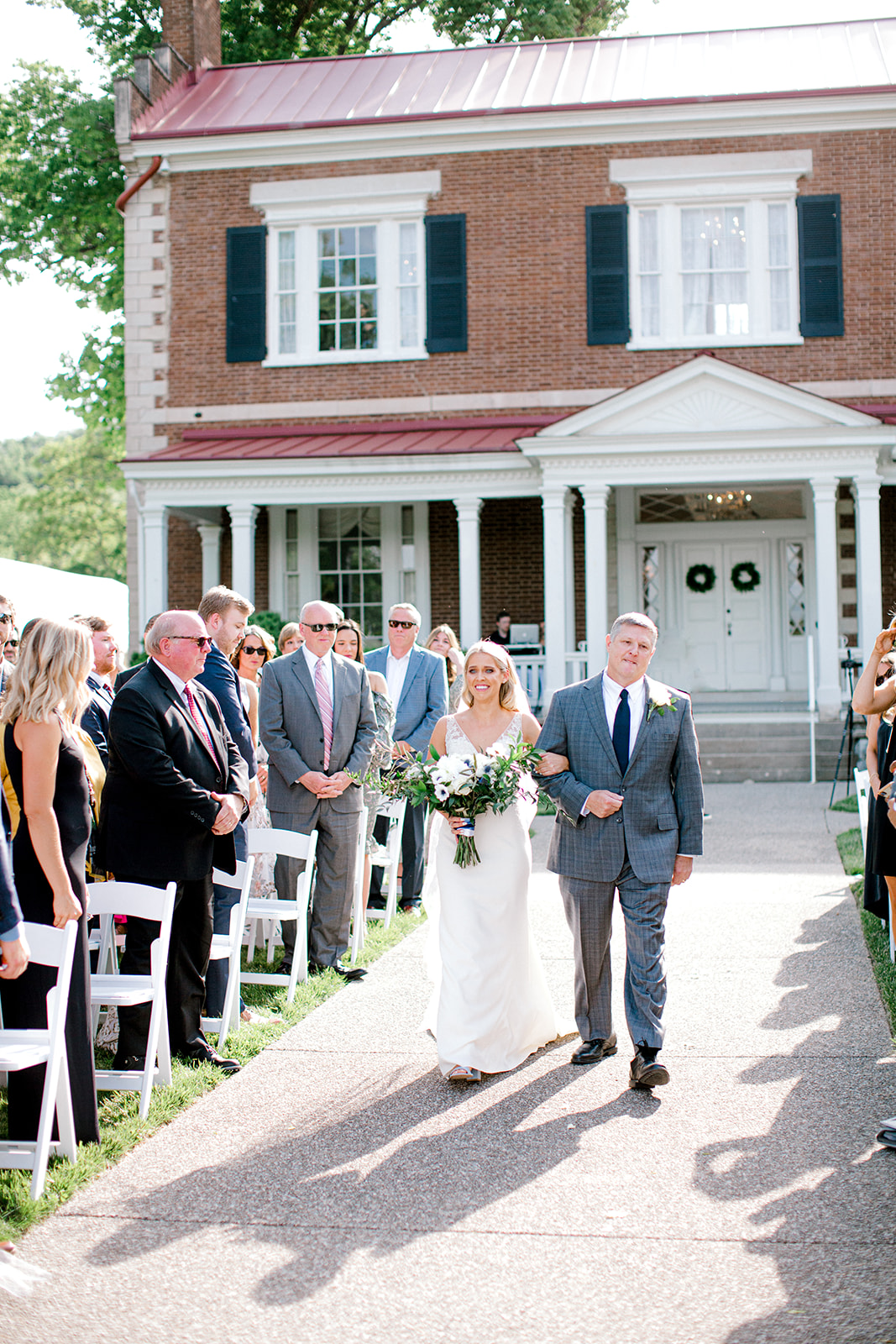 Outdoor wedding ceremony at Ravenswood Mansion