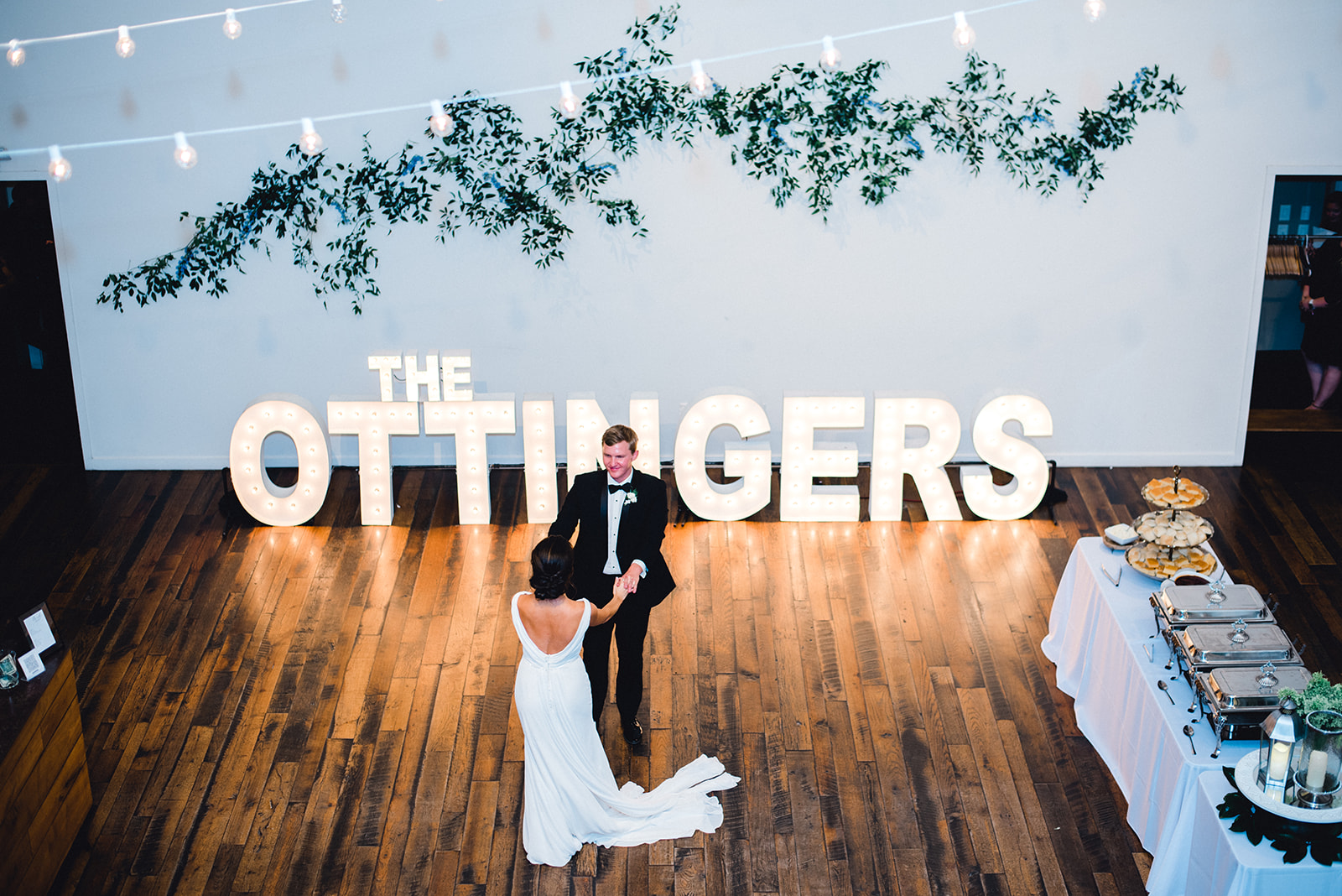 Summer + Russell’s Classic, Modern Wedding ft. Jayde J. Smith Events