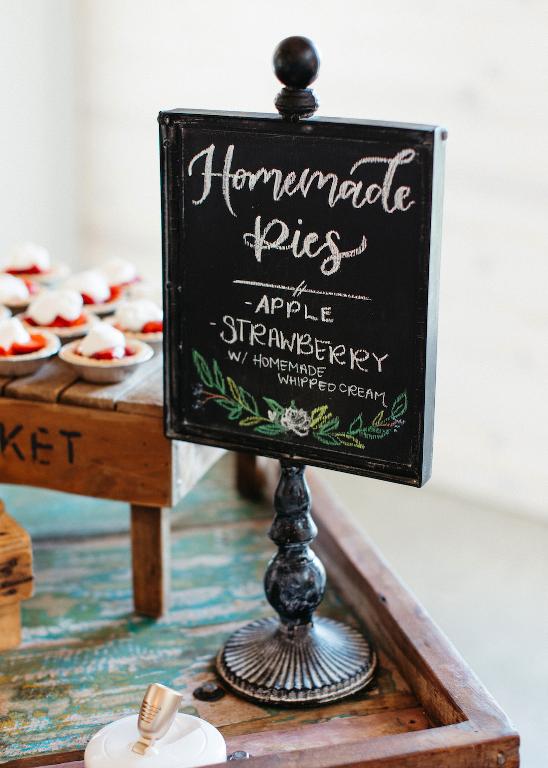 Wedding dessert sign