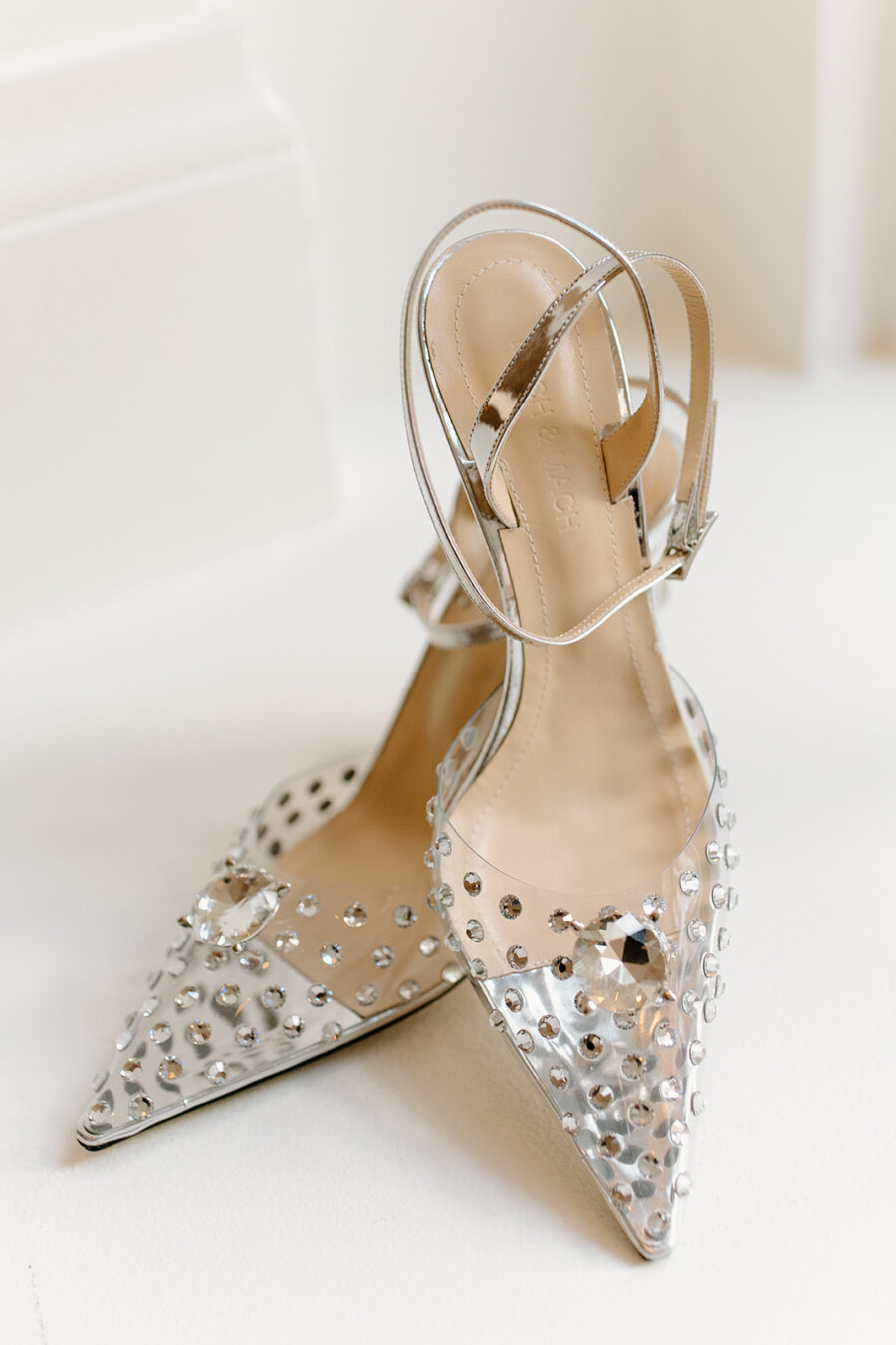 Embellished wedding shoes with pointed toe