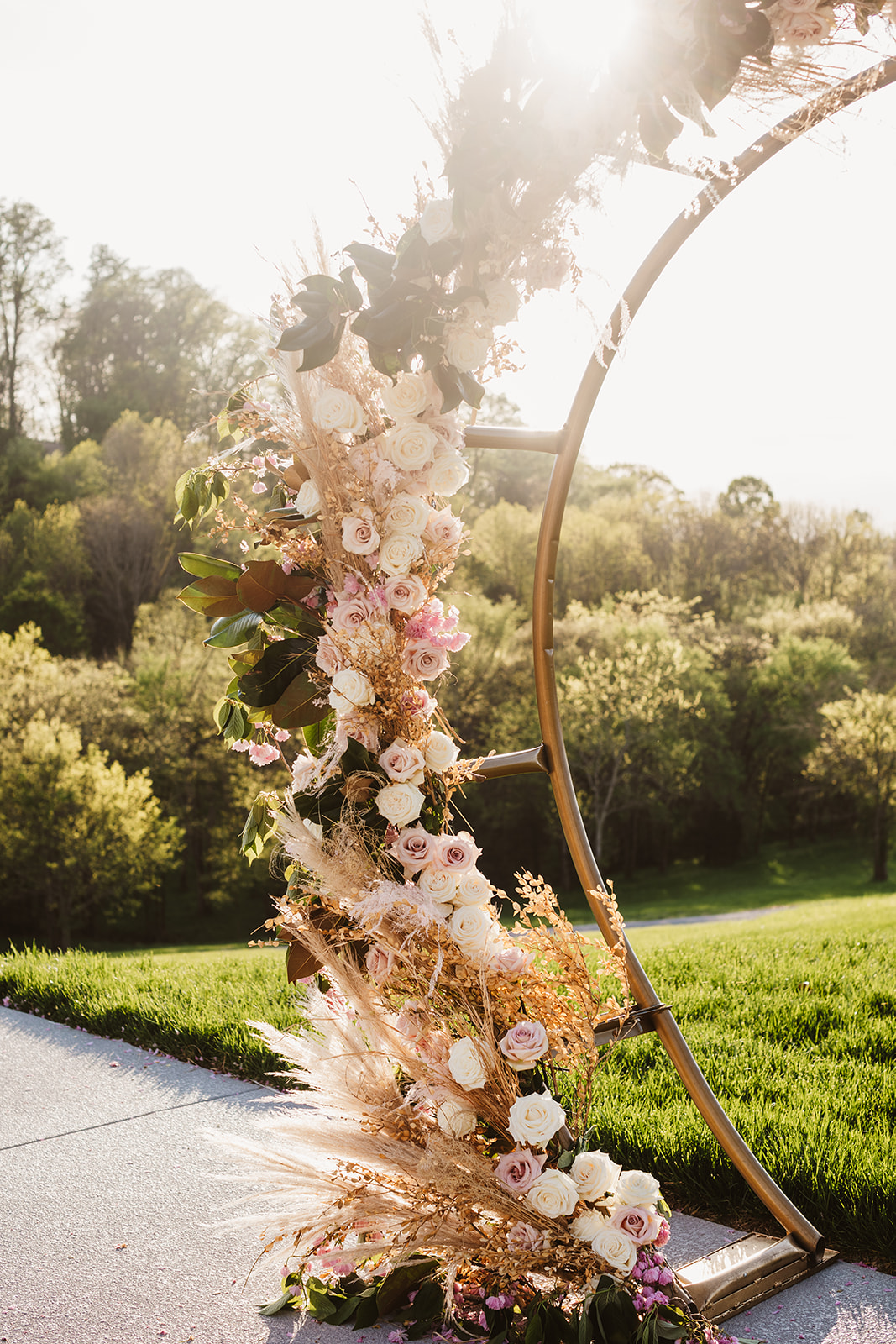 Mansion & Marsh Tennessee wedding florist