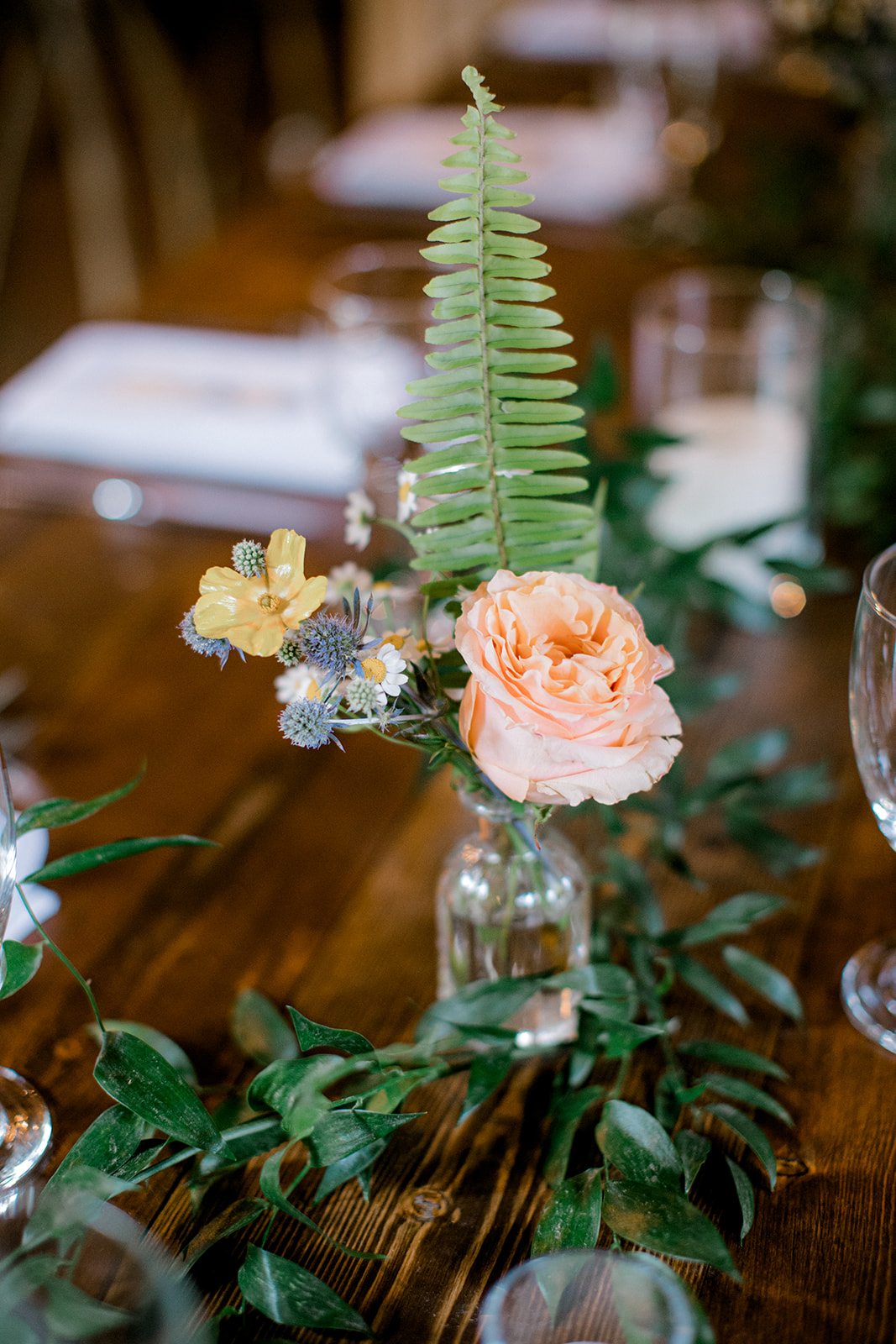 The Florista simple wedding table centerpieces
