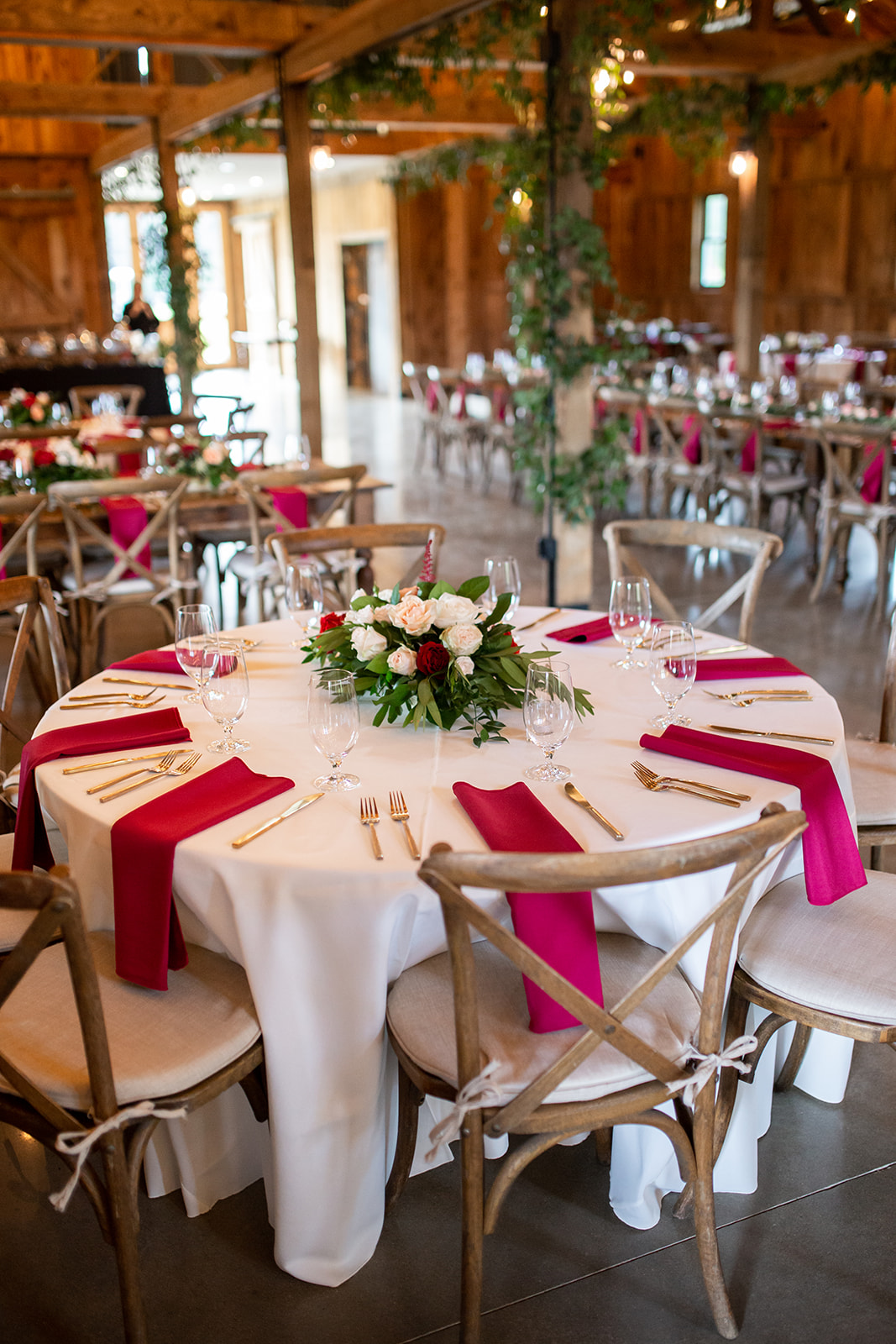 Red and white wedding table decor