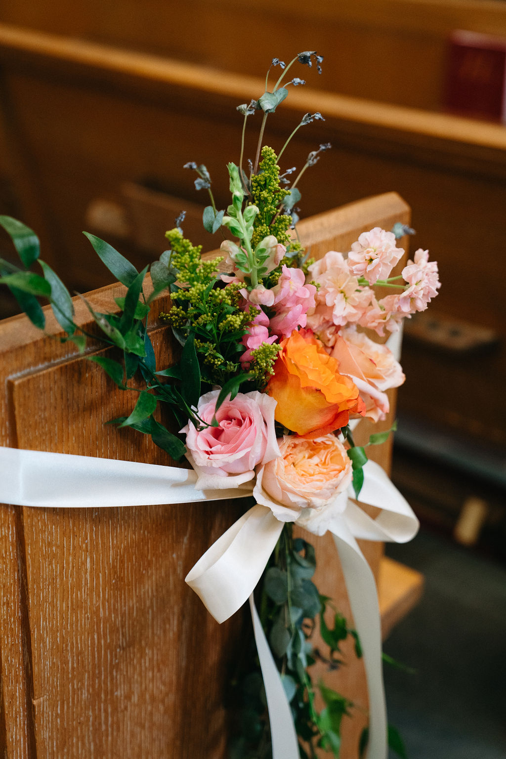 Colorful wedding flowers from Belles Fleurs