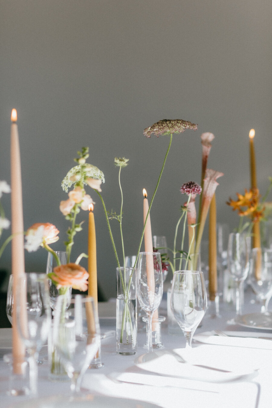 Minimalistic Wedding Flowers