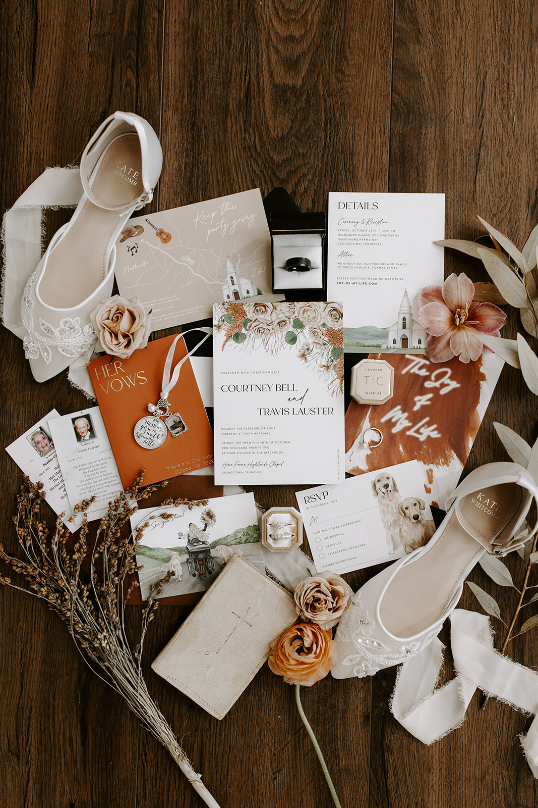 Chapel Destination Wedding in Tennessee with Thoughtful Details