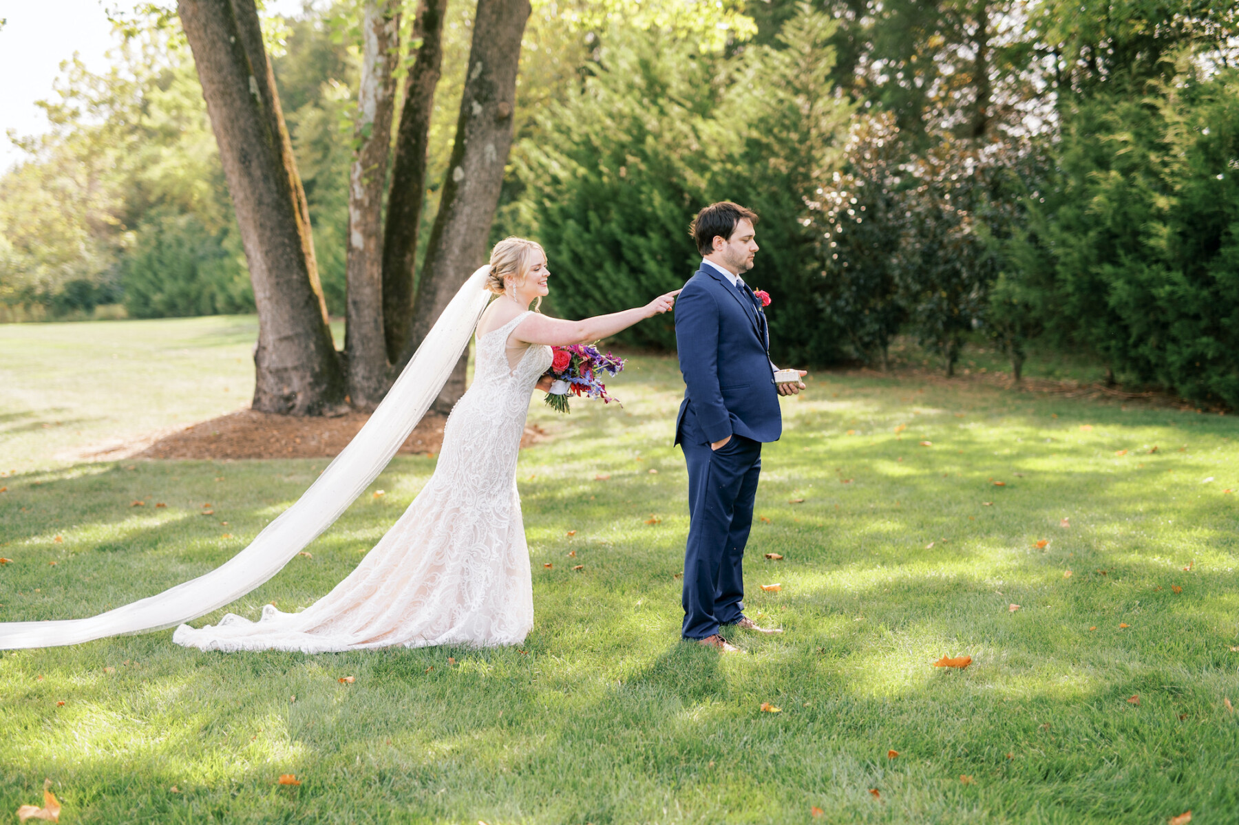 Pantone 2023 Color of The Year Brought This Bold Sycamore Farms Wedding ...