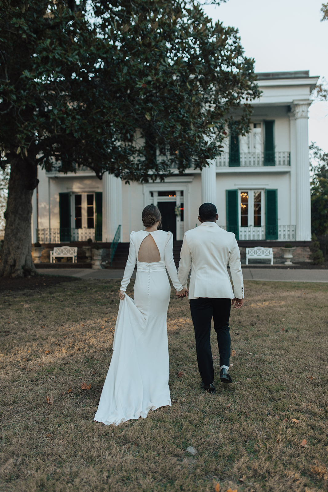 Nashville Riverwood Mansion Wedding with Neutral Colors