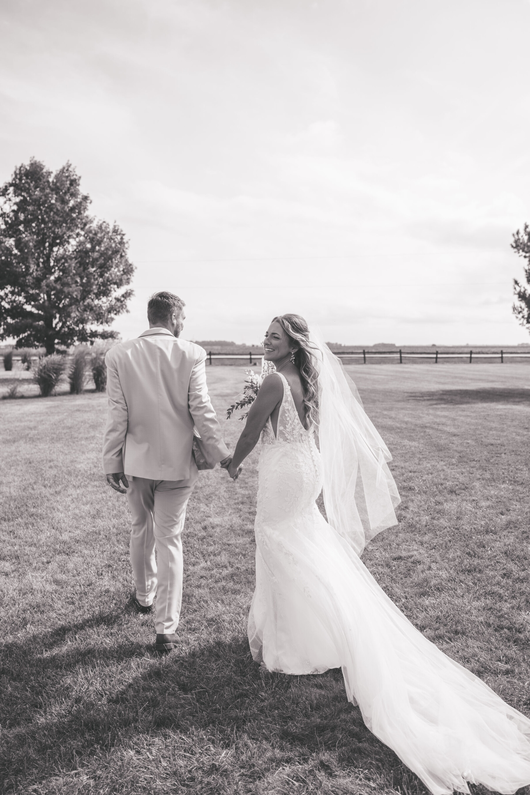 Your Ultimate Guide to Wedding Photographers in Nashville & Surrounding Areas