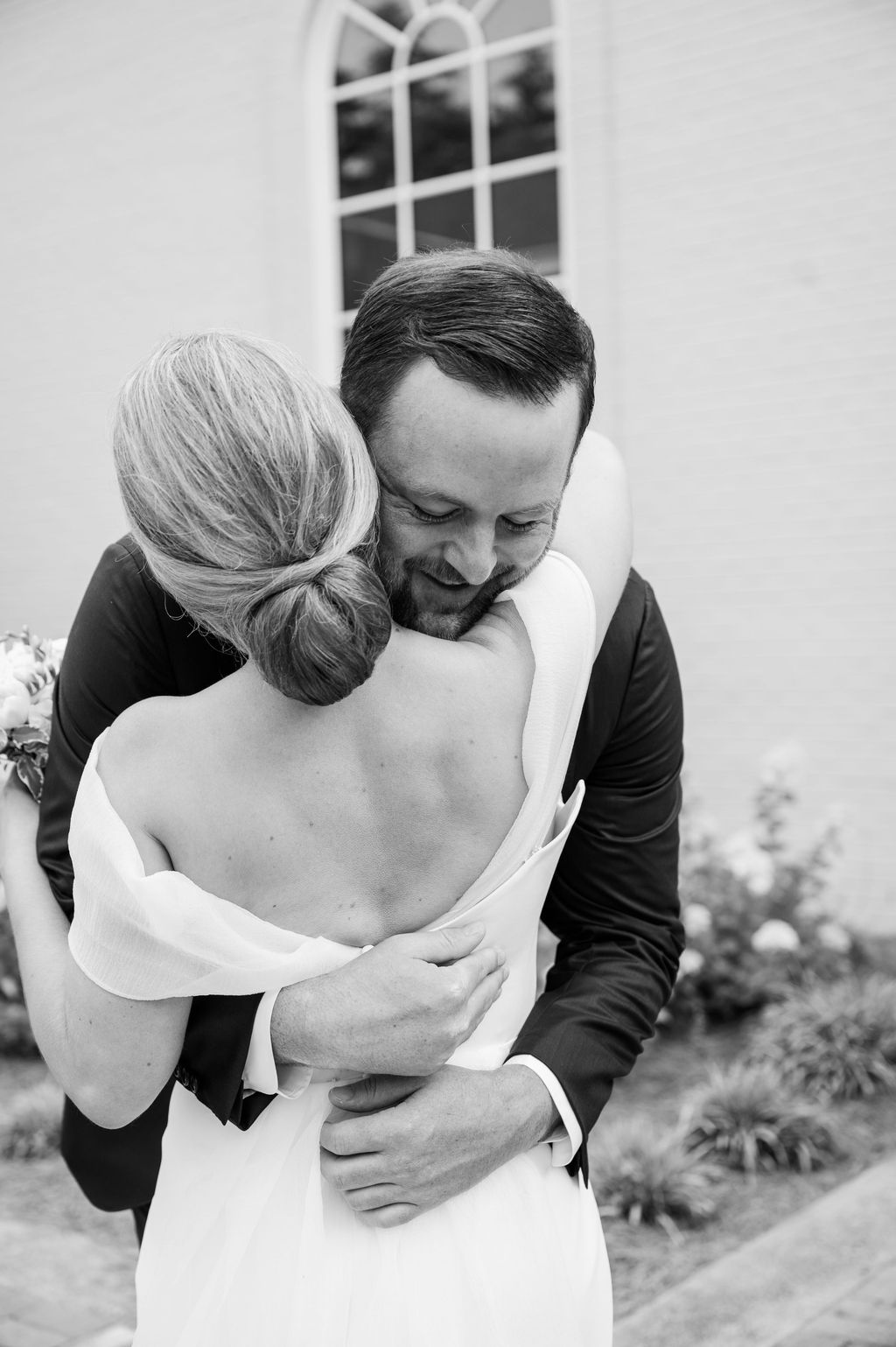 henrietta red nashville garden wedding 24 - Henrietta Red Wedding Blending Garden Charm and Family Love Henrietta Red Nashville Garden Wedding